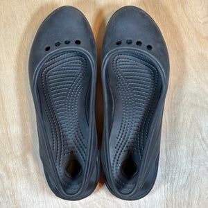 Crocs Tone Skylar Slingback Flat Slip On Shoes Women's Size 8 Black and Pink